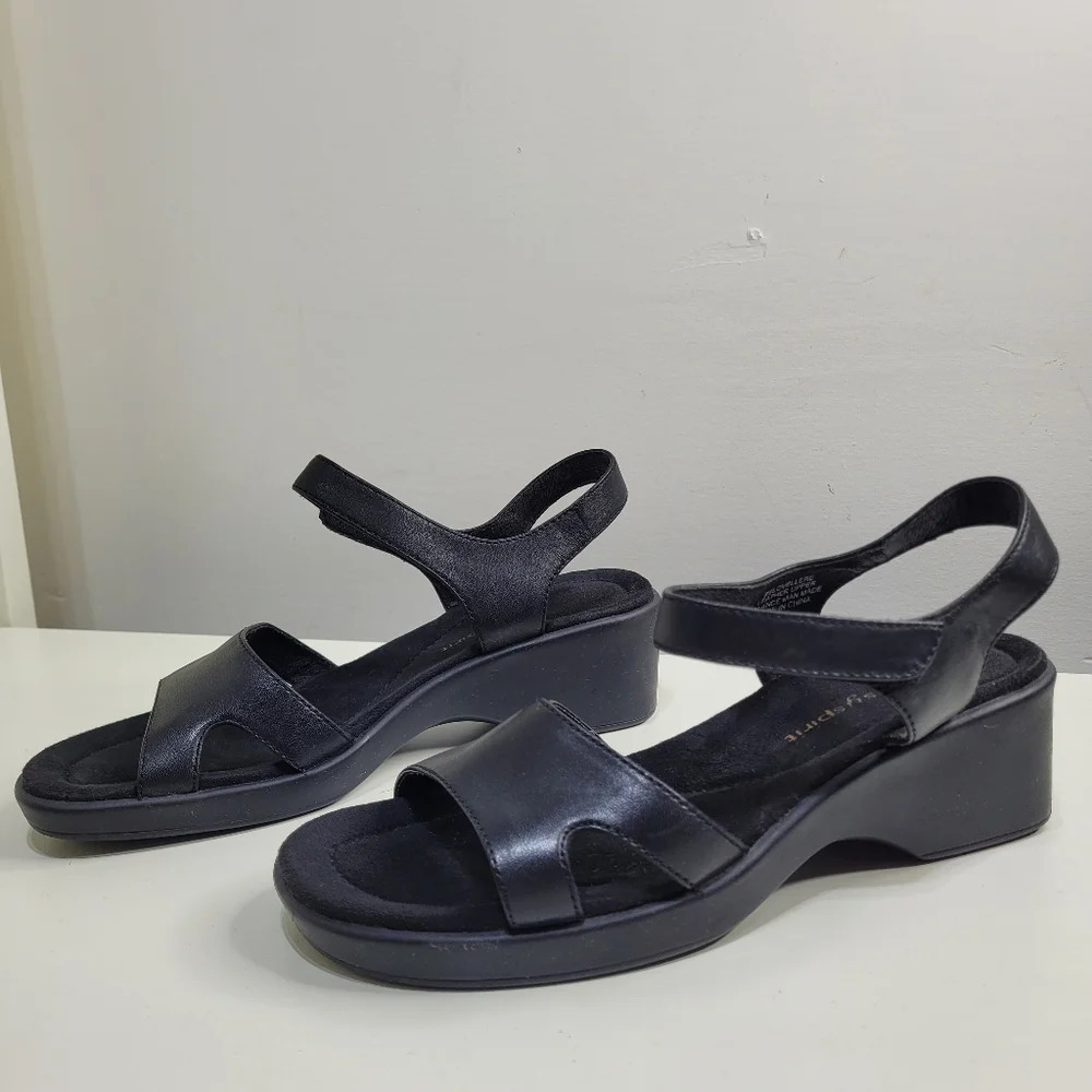 Easy Spirit Black Leather Open Toe Sandals Size Women's 6.5 LIKE NEW with BOX